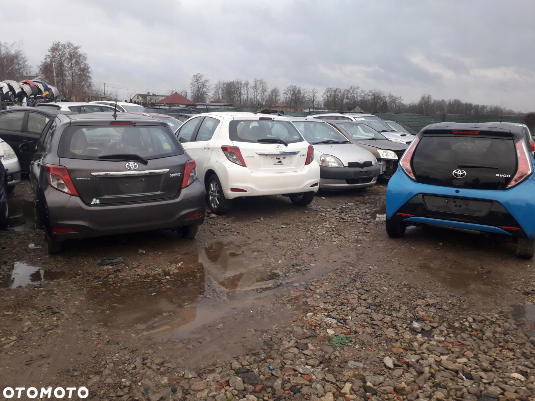 Toyota Yaris III 2012 rok kompletny przód zderzak maska pas przedni błotnik - 9
