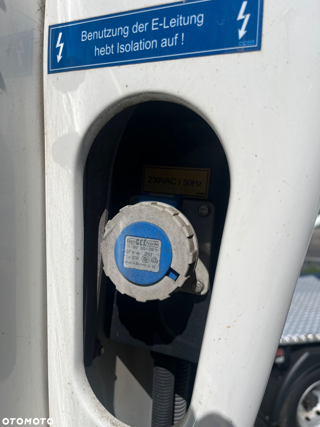 Nissan Podnośnik Koszowy Zwyżka Palfinger 210Bk 21 Metrów 16 w bok ! PILOT NA KABLU!! UDT !! Kosz 1000V Izolowany Jak Wumag Ruthmann Gsr - 22