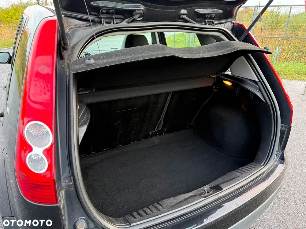 Ford Fiesta 1.3 Trend - 13