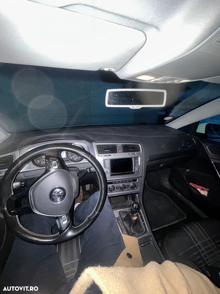 Volkswagen Golf 1.6 TDI BlueMotion Technology Lounge - 1