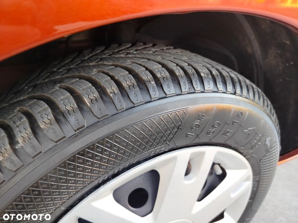 Ford Fusion 1.4 Ambiente - 16