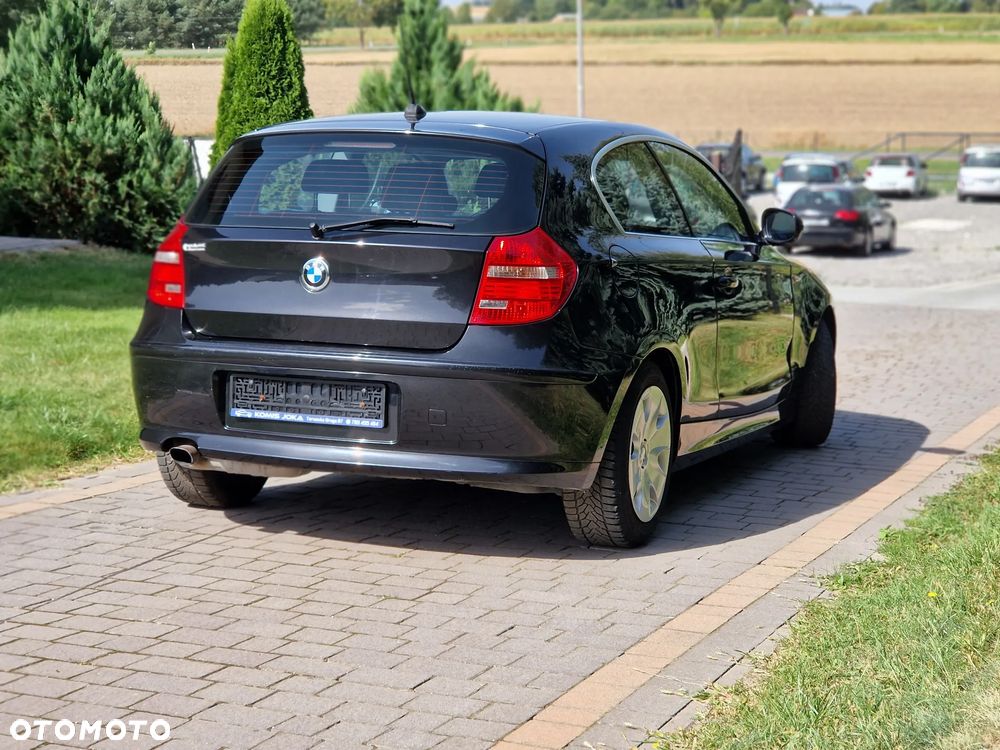BMW Seria 1 116i - 11