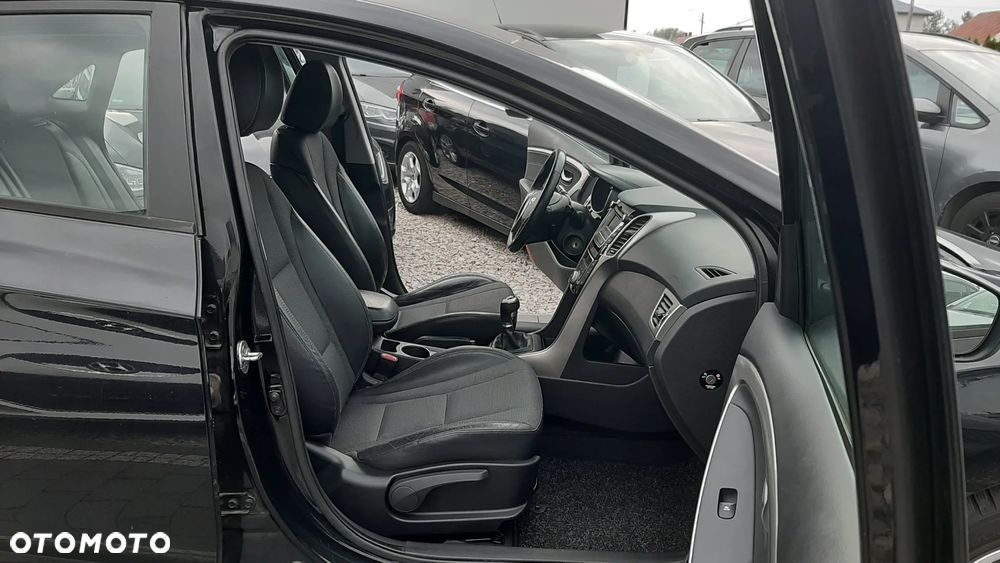 Hyundai i30 1.4 CRDi Comfort - 16