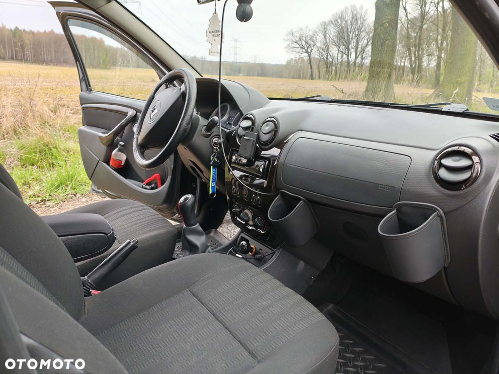 Dacia Duster 1.6 Laureate - 17
