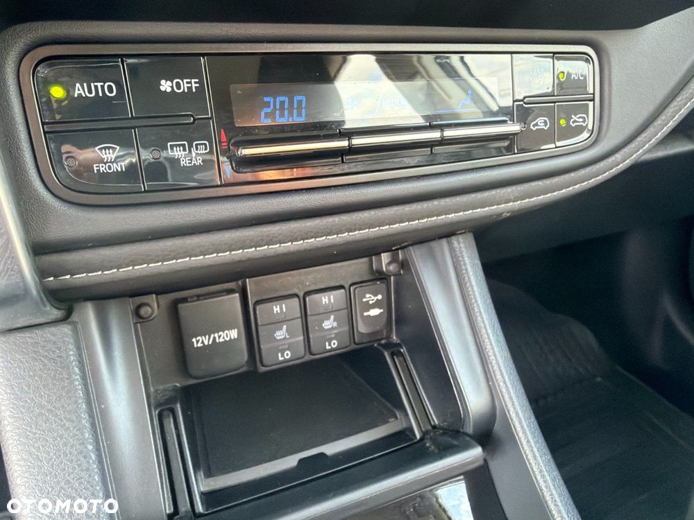 Toyota Auris 1.6 Premium - 27