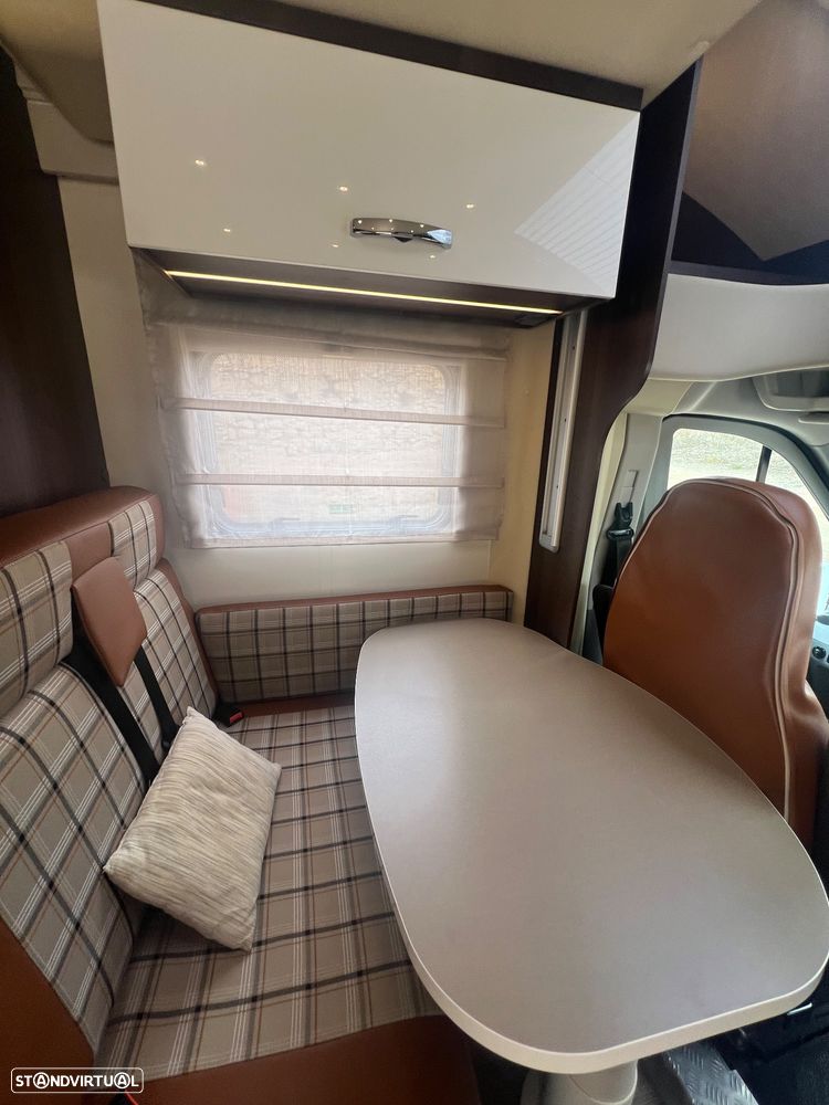 CI International Nacre Ford transit - 45