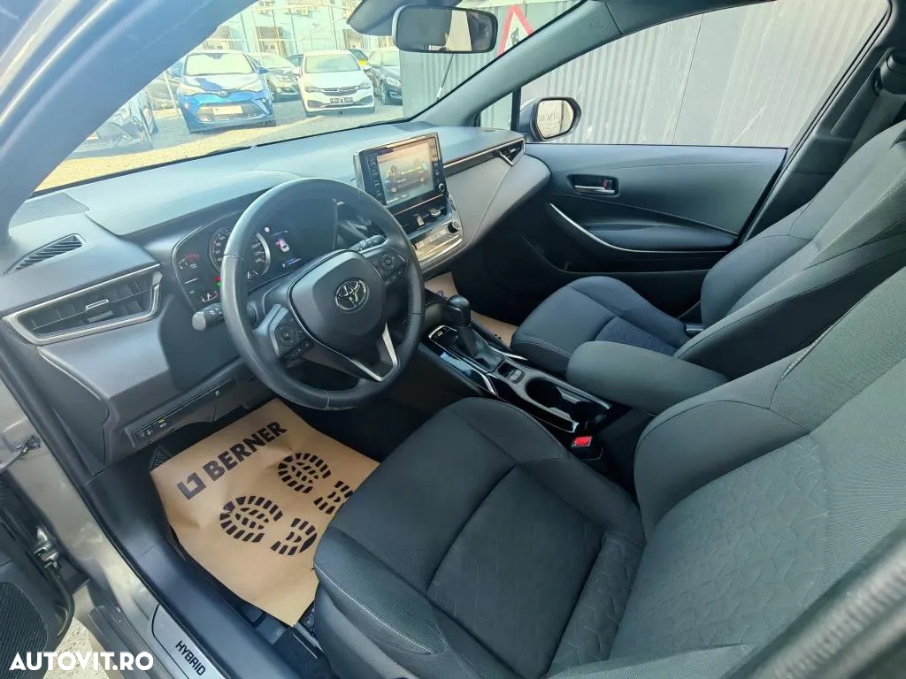 Toyota Corolla 1.8 Hybrid Comfort - 15