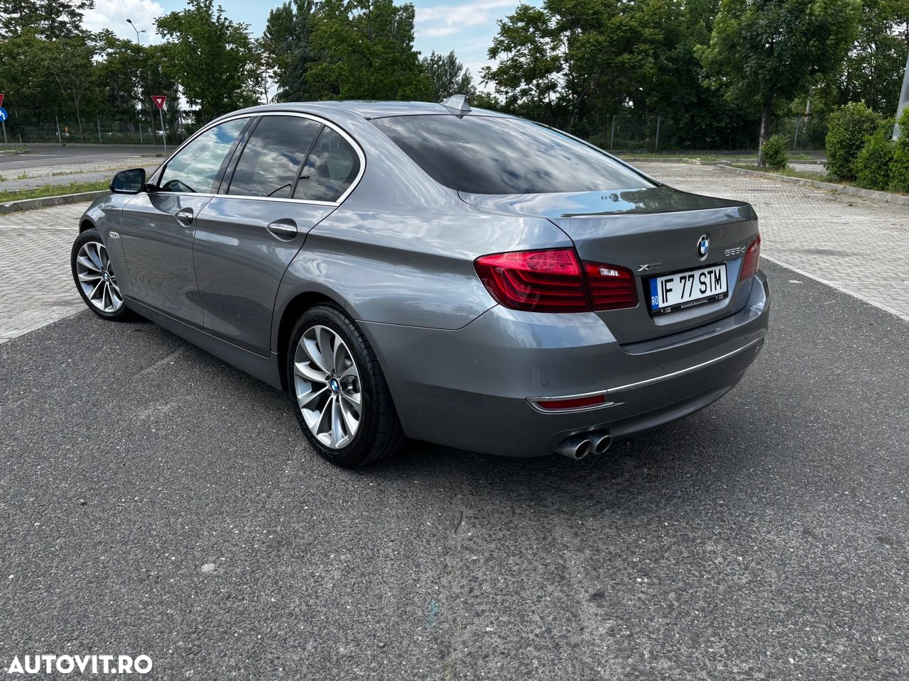 BMW Seria 5 525d xDrive AT - 10