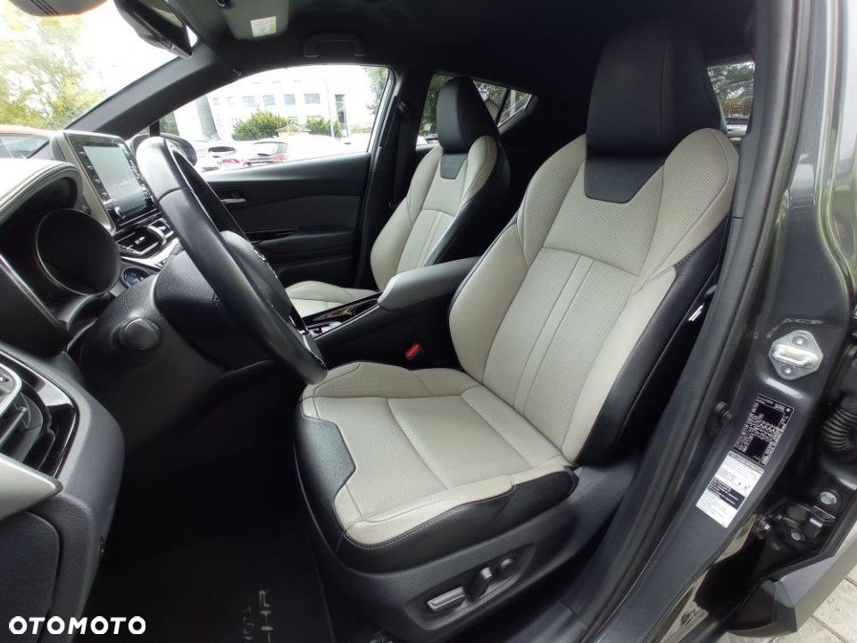 Toyota C-HR - 13