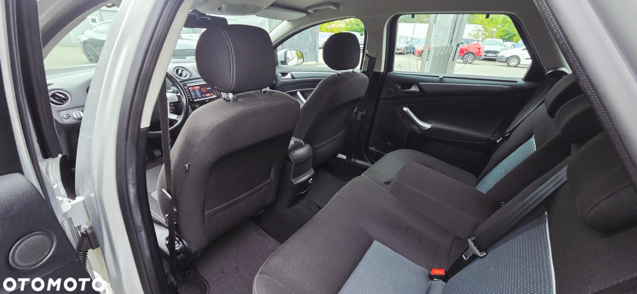 Ford Mondeo 2.0 TDCI Ghia - 32