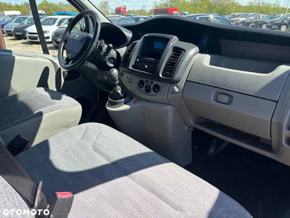 Renault Trafic - 26