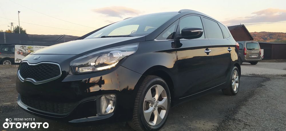Kia Carens 1.6 GDI Dream Team Edition - 1