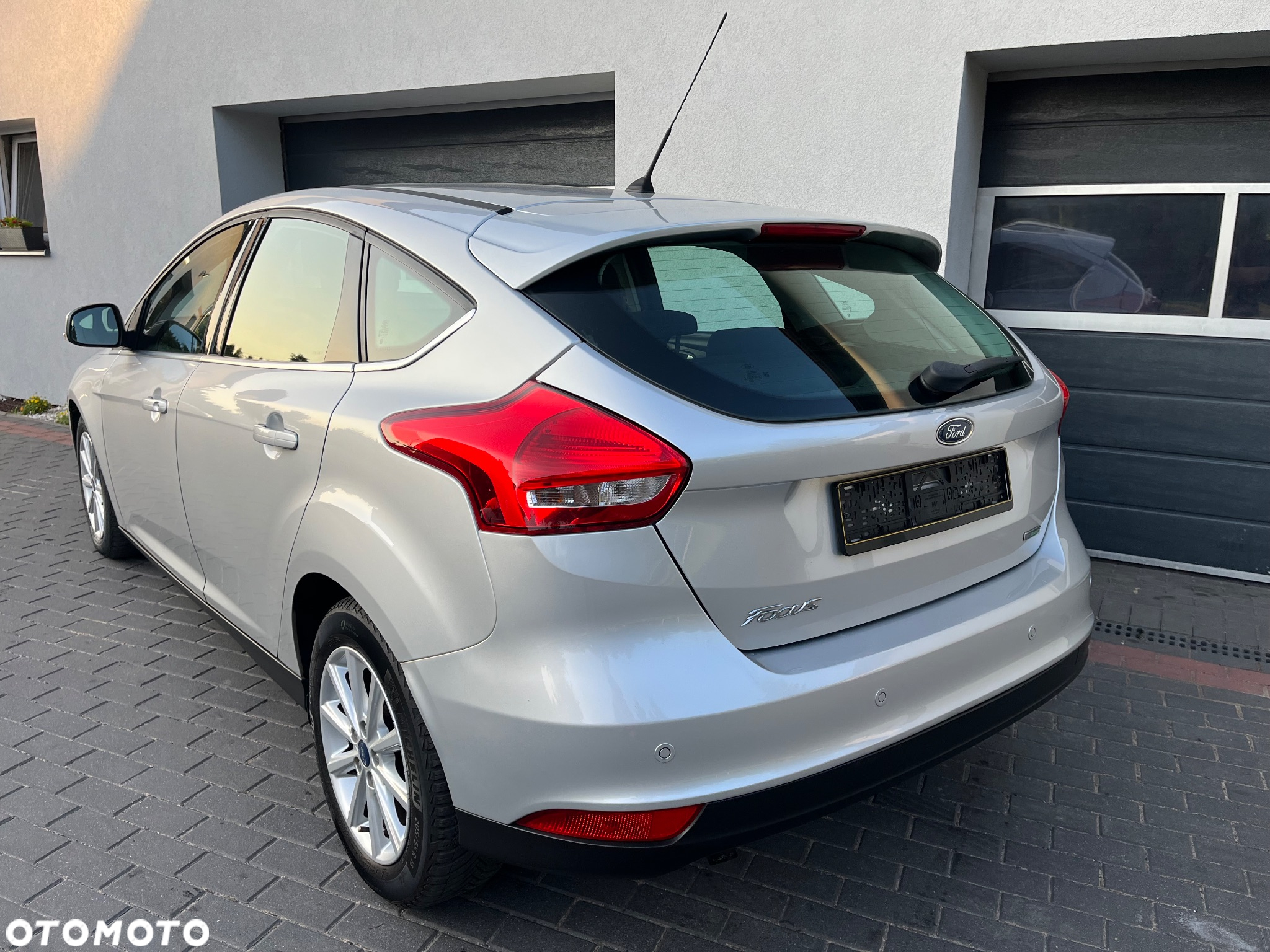 Ford Focus 1.0 EcoBoost Hybrid TITANIUM X - 5