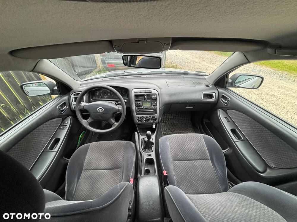 Toyota Avensis 1.6 VVT-i Terra - 6