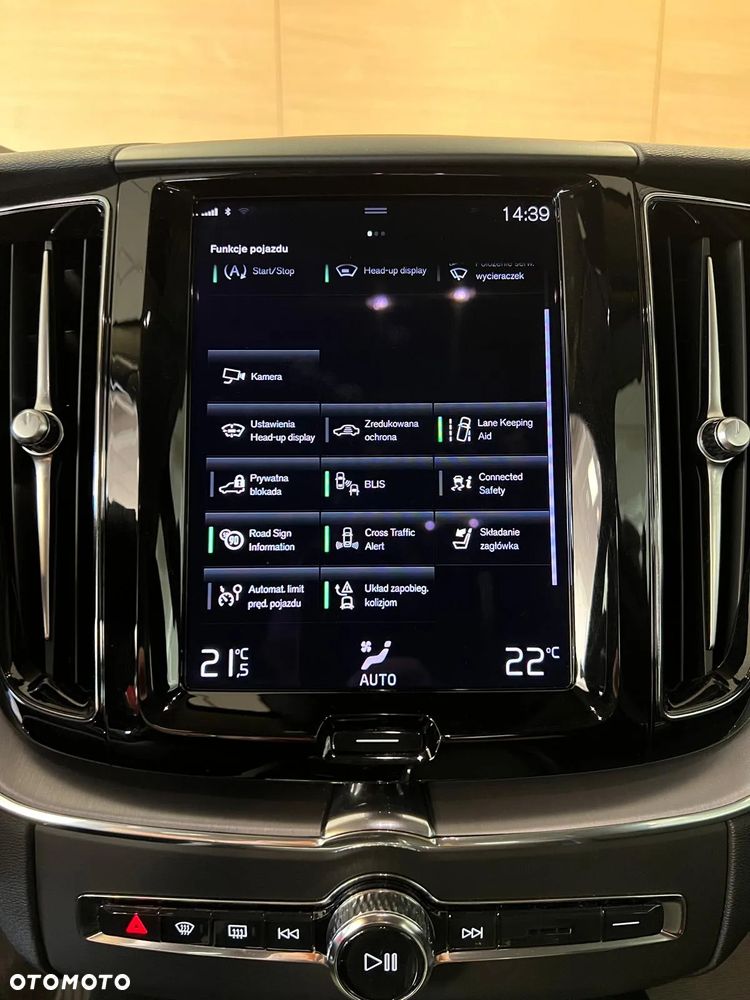 Volvo XC 60 T5 AWD Momentum - 19