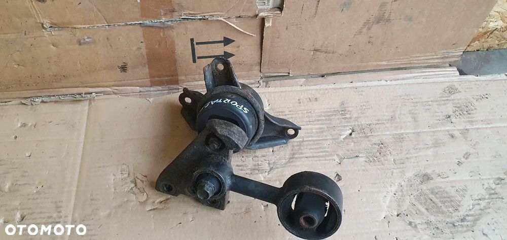 Łapa poduszka silnika Kia Sportage III 2.0 CRDI - 4