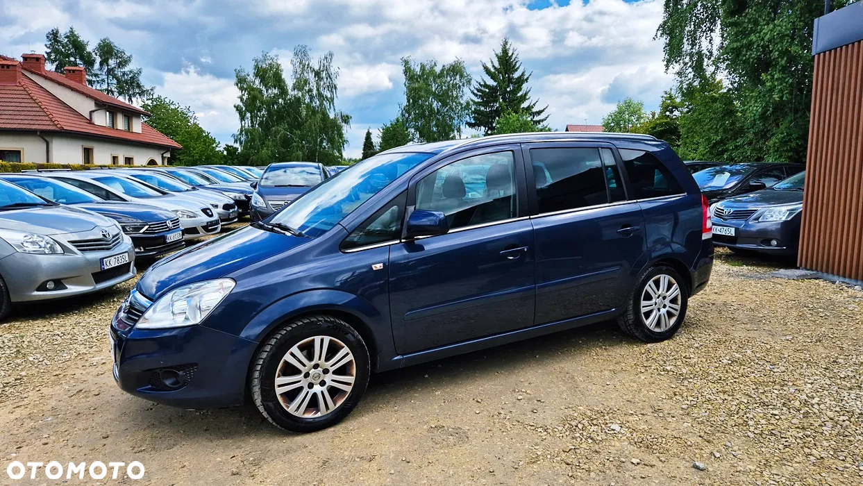 Opel Zafira 1.8 Cosmo - 28