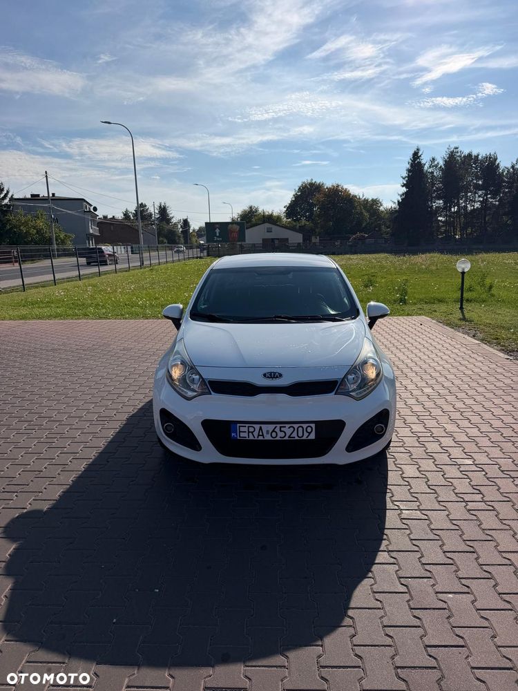Kia Rio - 2