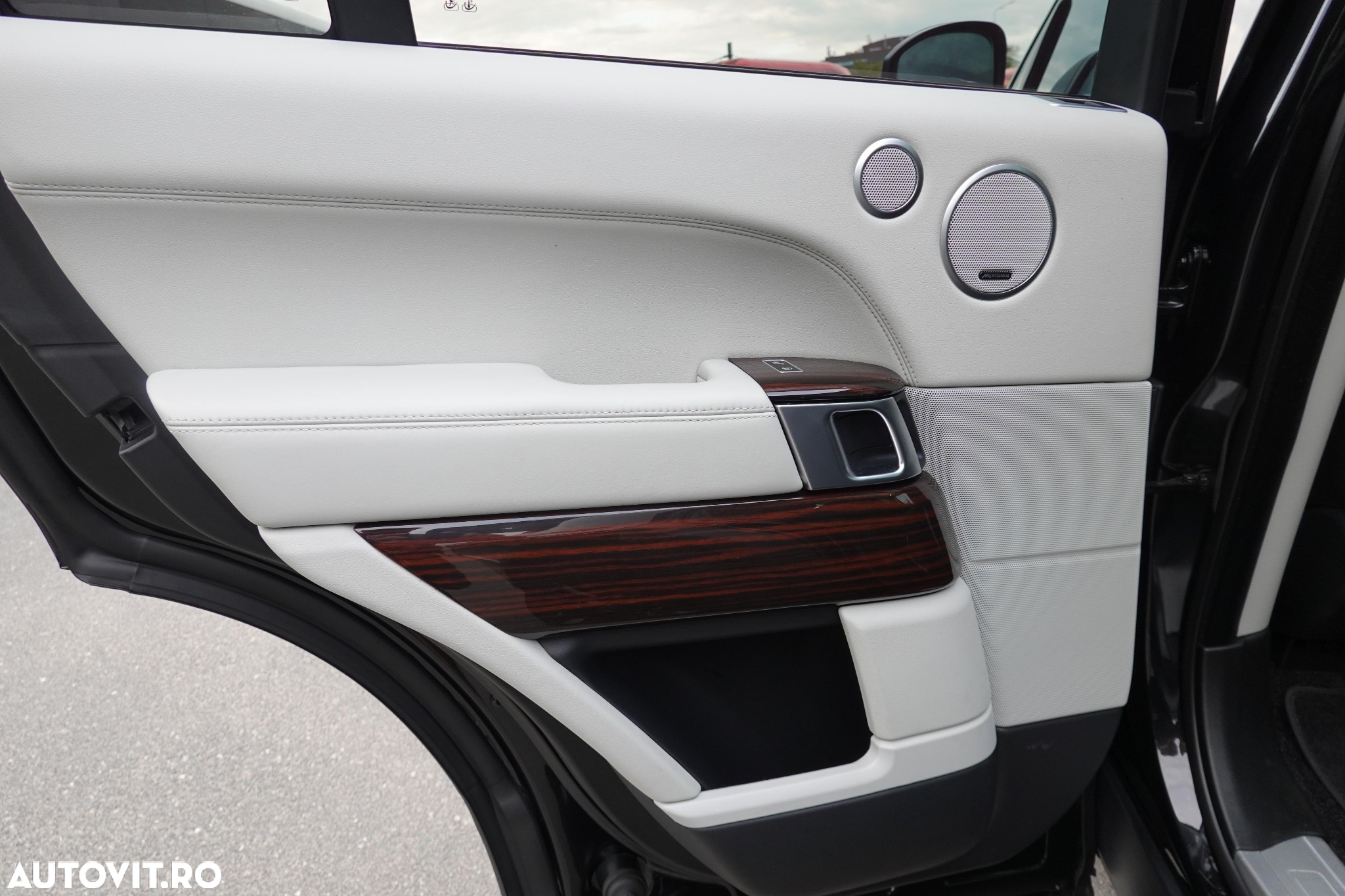 Land Rover Range Rover Vogue - 12