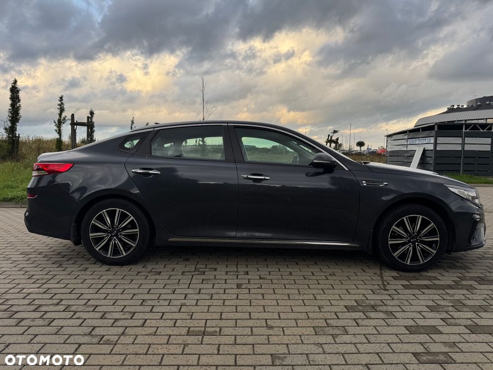 Kia Optima - 2