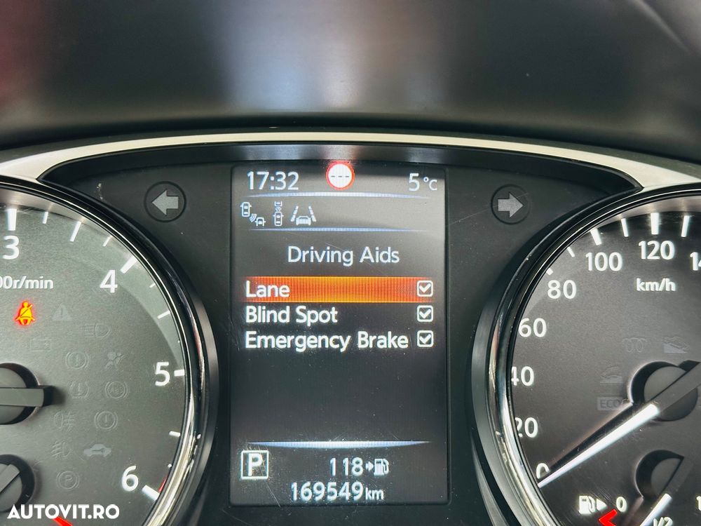 Nissan X-Trail 1.6 dCi Xtronic Tekna - 25