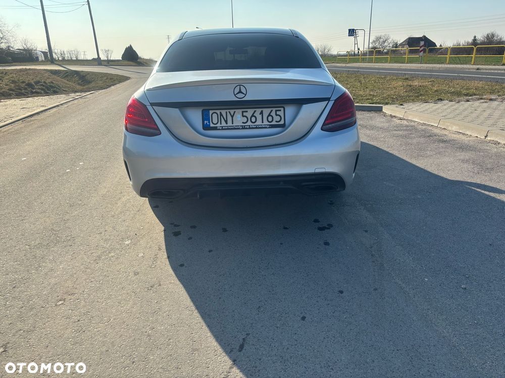Mercedes-Benz Klasa C 300 9G-TRONIC AMG Line - 10