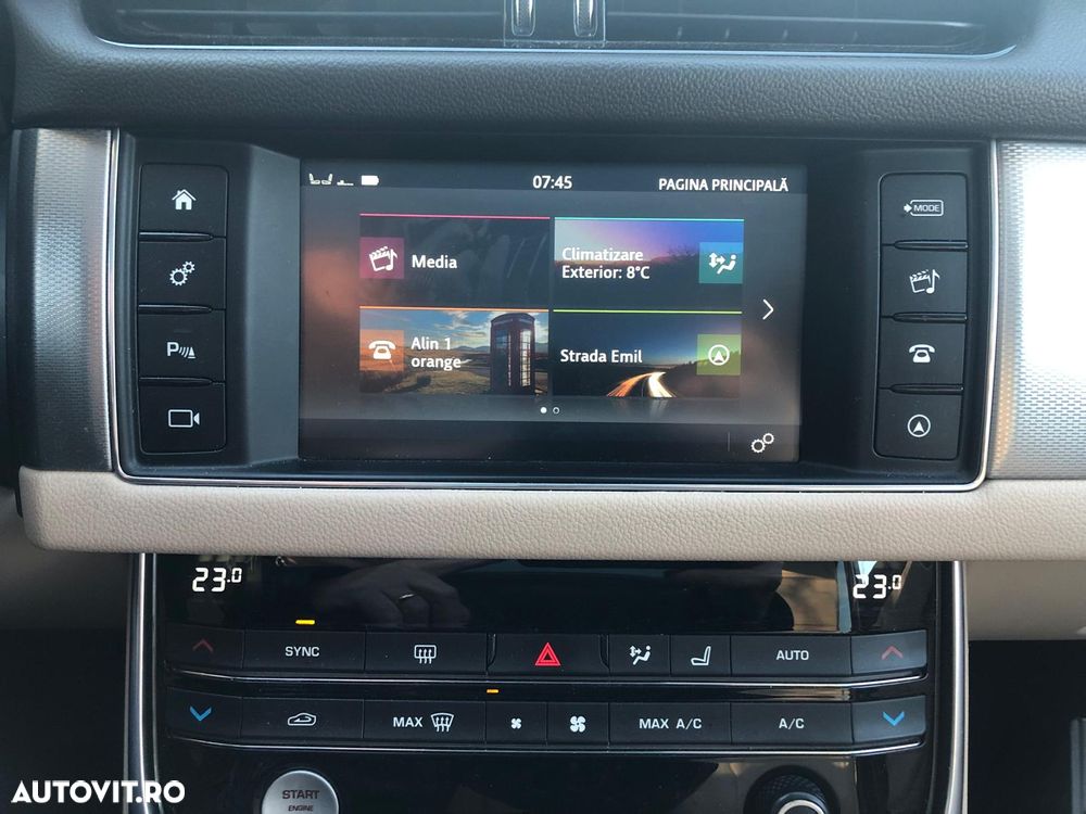 Jaguar XF 20d RWD E-Performance Prestige - 12