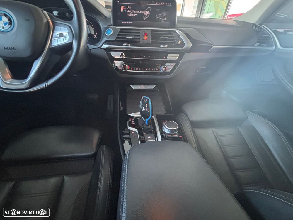 BMW iX3 Inspiring - 11