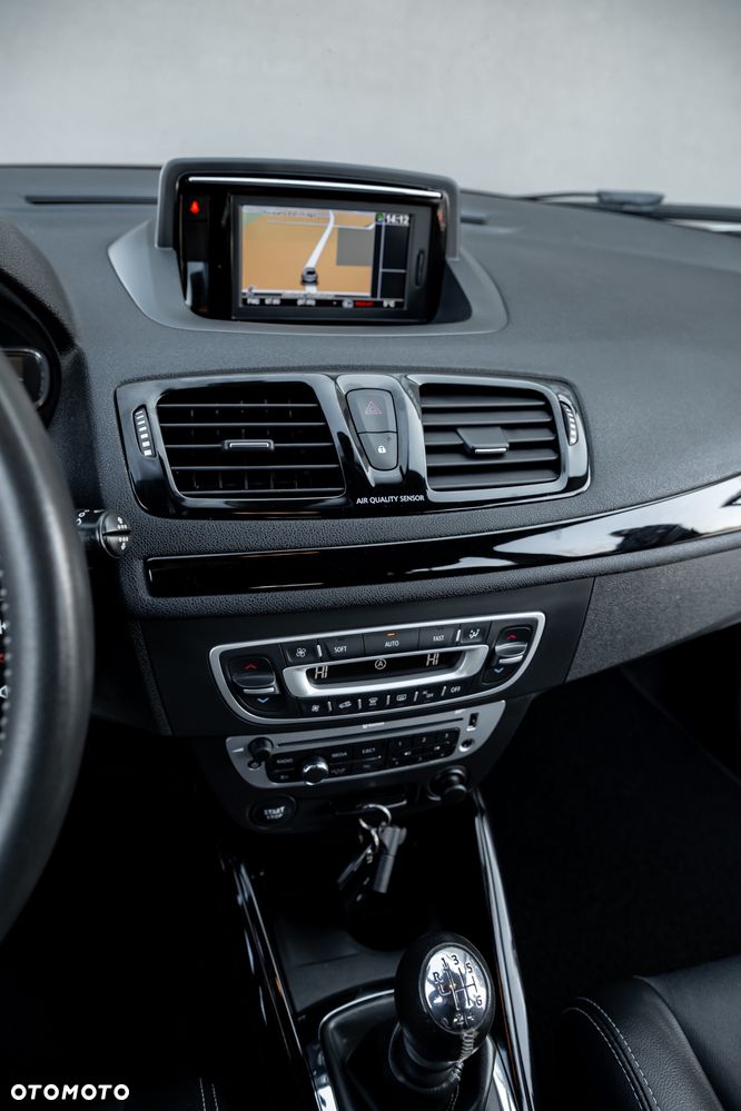 Renault Megane ENERGY TCe 115 Start & Stop Bose Edition - 38