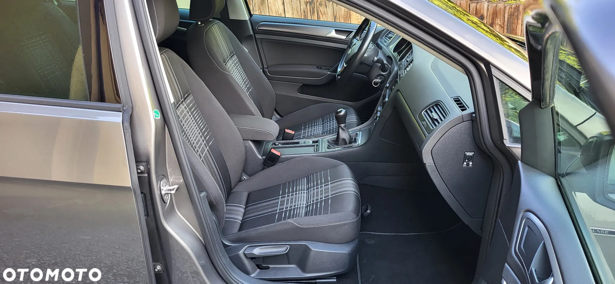 Volkswagen Golf Variant 1.6 TDI BlueMotion Technology Lounge - 31