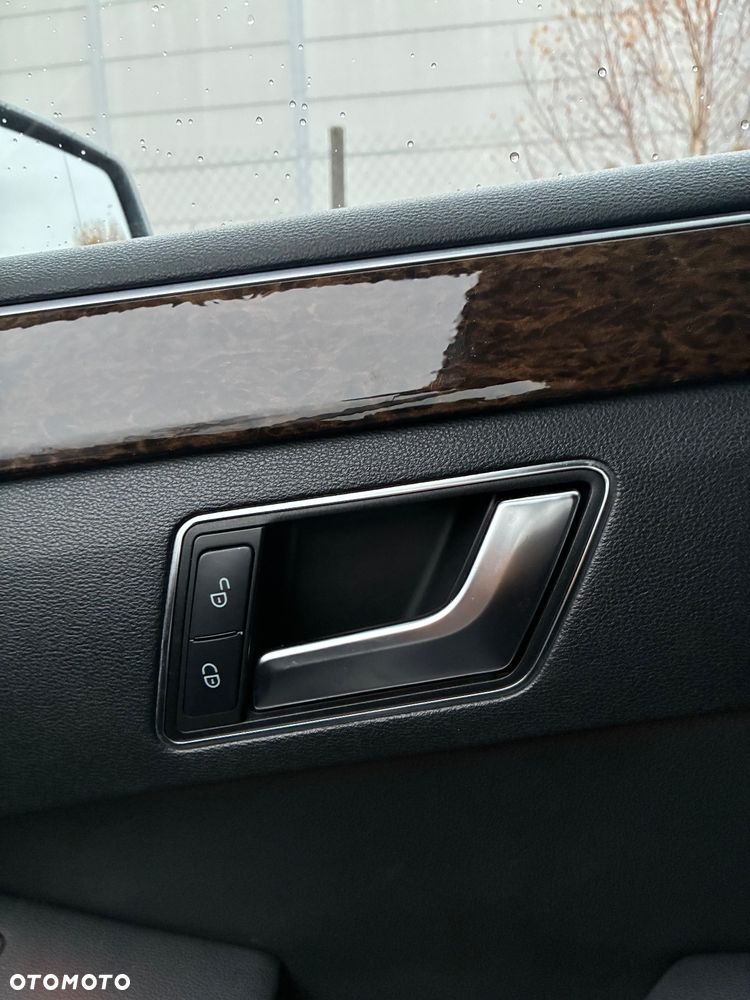 Mercedes-Benz Klasa E - 14