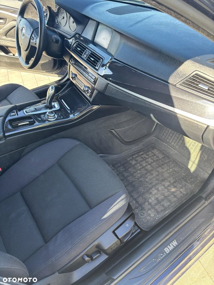 BMW Seria 5 520d - 12