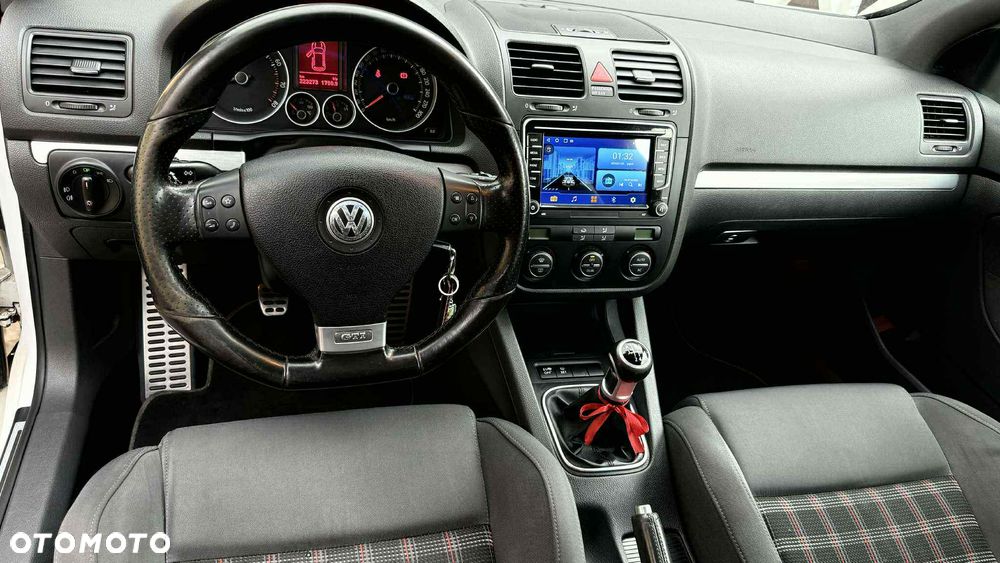 Volkswagen Golf - 13