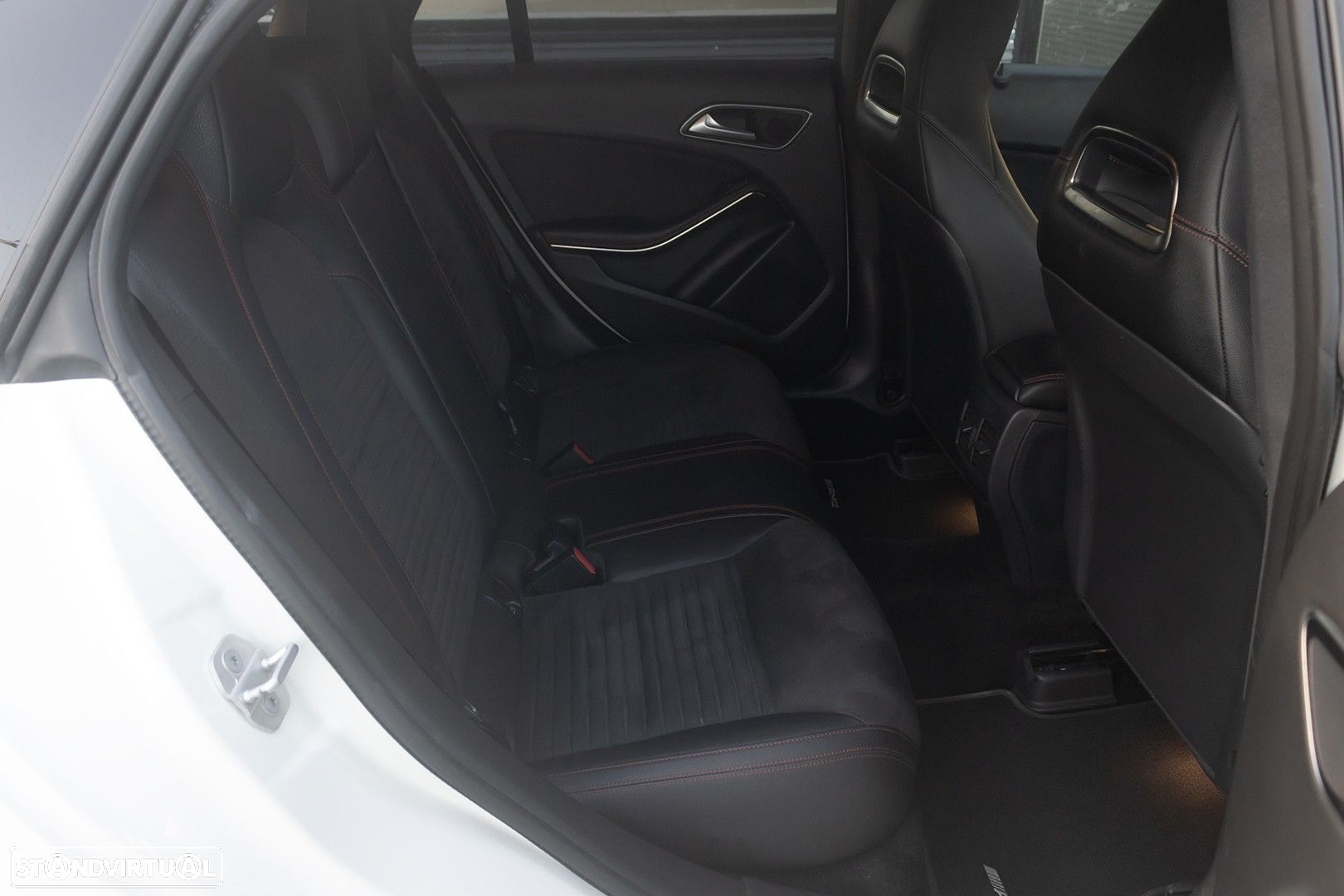 Mercedes-Benz CLA 200 - 23