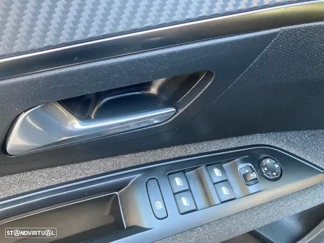 Peugeot 3008 PureTech 130 Stop & Start GPF Active Pack - 27