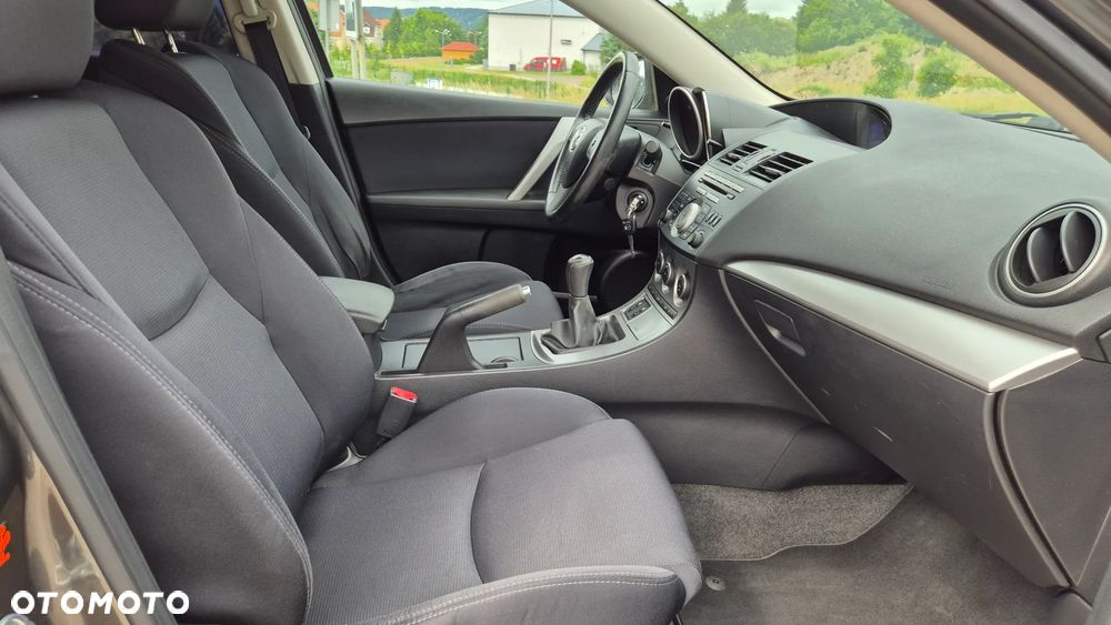 Mazda 3 1.6 Sport Active - 23