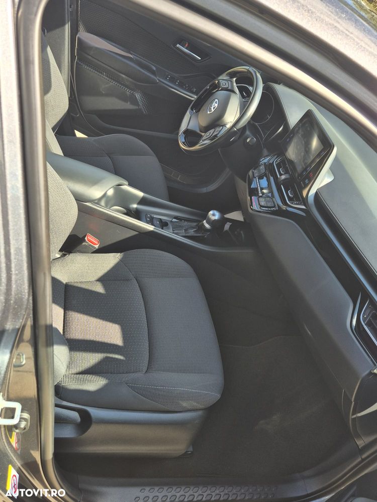 Toyota C-HR Business-Edition - 7