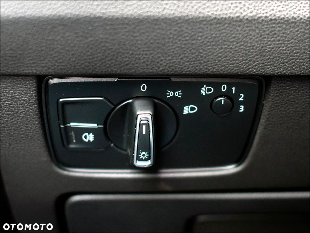 Volkswagen Passat - 33