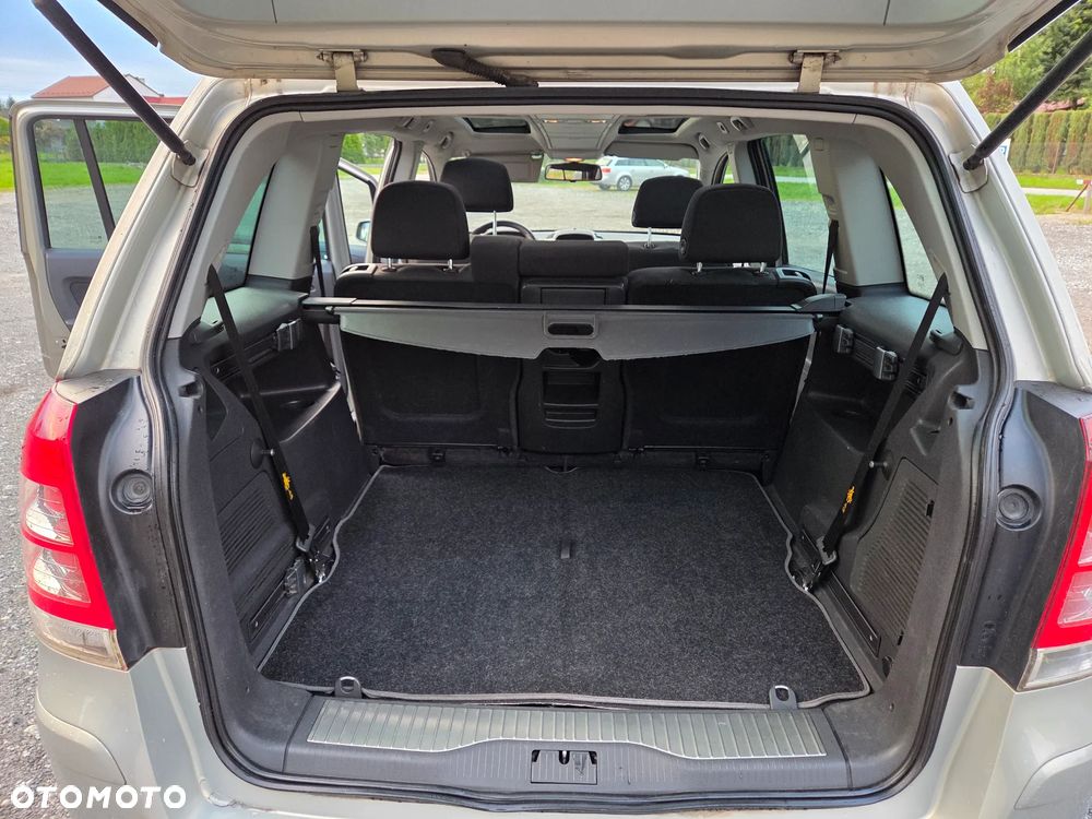 Opel Zafira 1.8 Cosmo Easytronic - 11