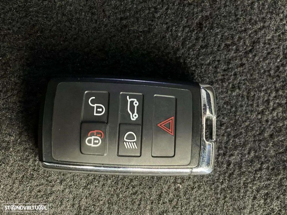 Land Rover Range Rover Evoque 2.0 D180 AWD R-Dynamic S Auto - 19