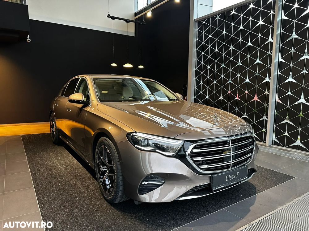 Mercedes-Benz E 220 d MHEV 4MATIC Aut. - 2