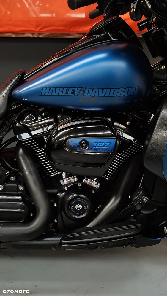 Harley-Davidson Touring Street Glide - 29