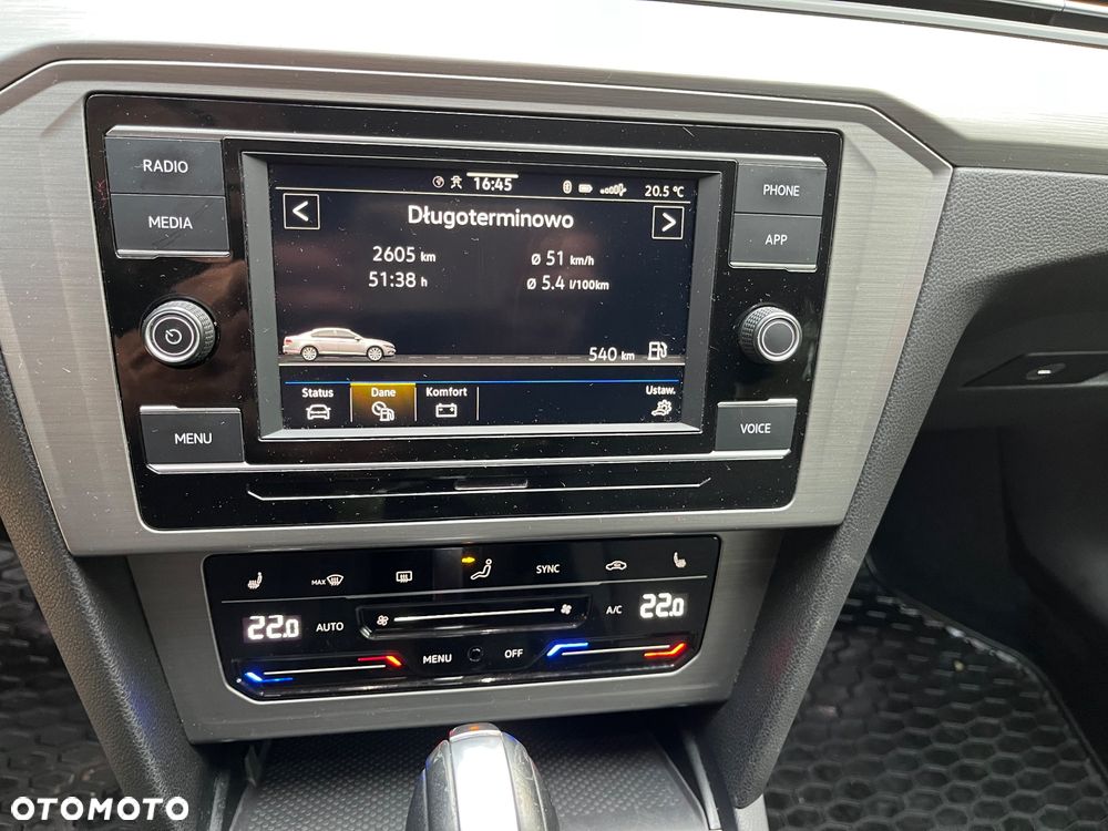 Volkswagen Passat 2.0 TDI EVO Essence DSG - 37