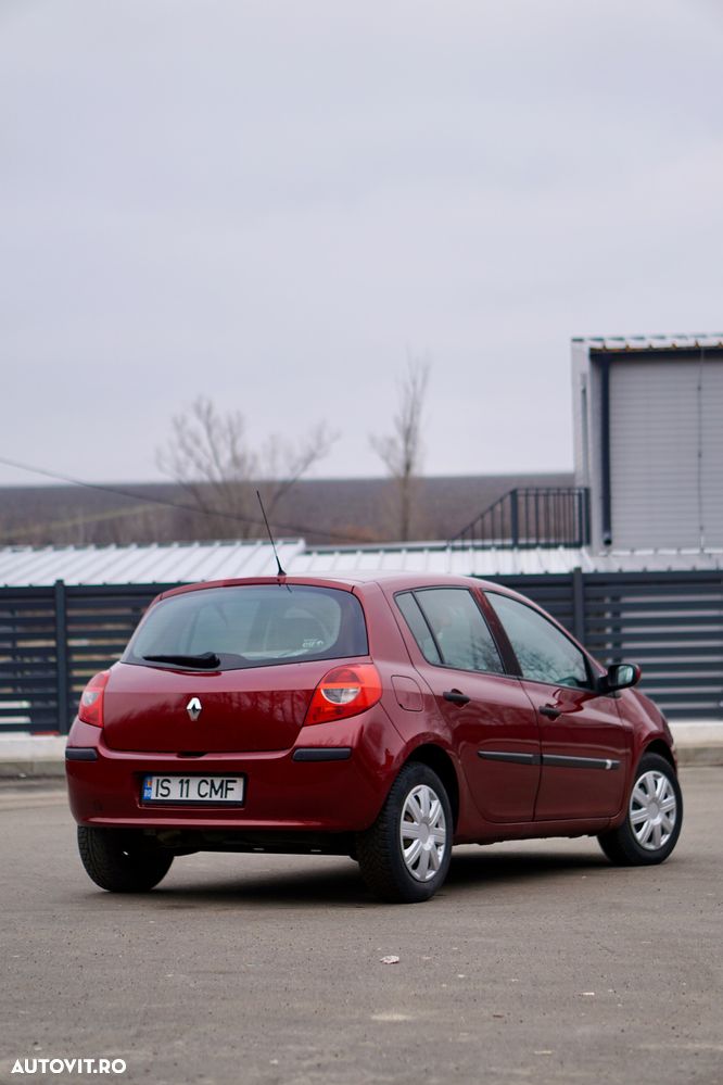 Renault Clio III 1.2 Authentique - 3