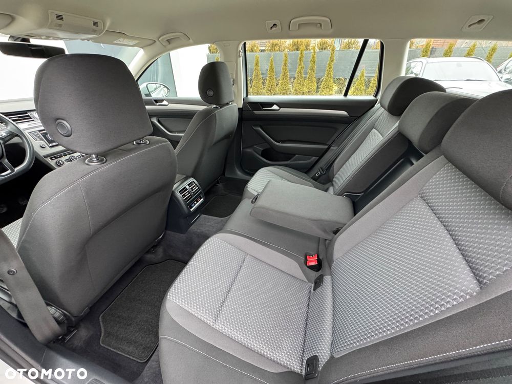 Volkswagen Passat Variant 2.0 TDI (BlueMotion Technology) Comfortline - 34