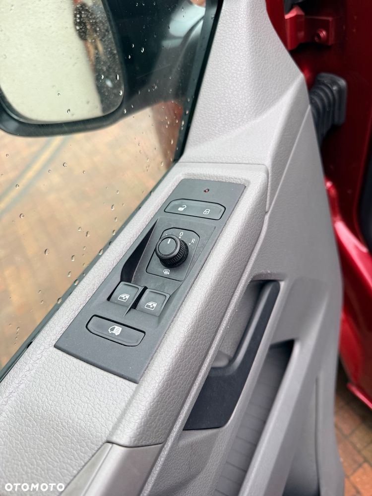 Volkswagen Transporter - 11