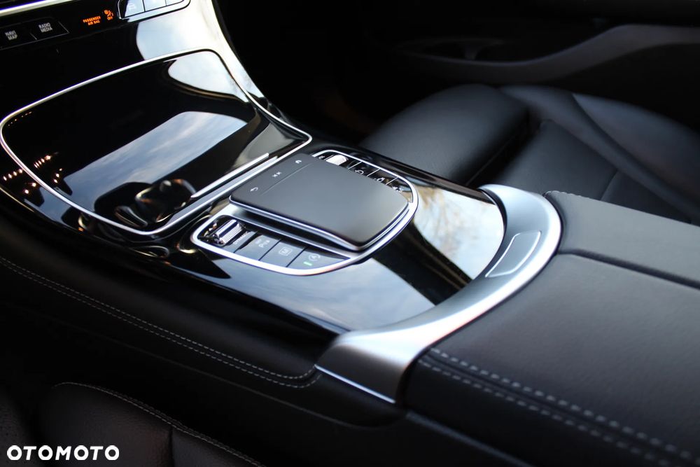 Mercedes-Benz GLC Coupe 200 4-Matic - 23