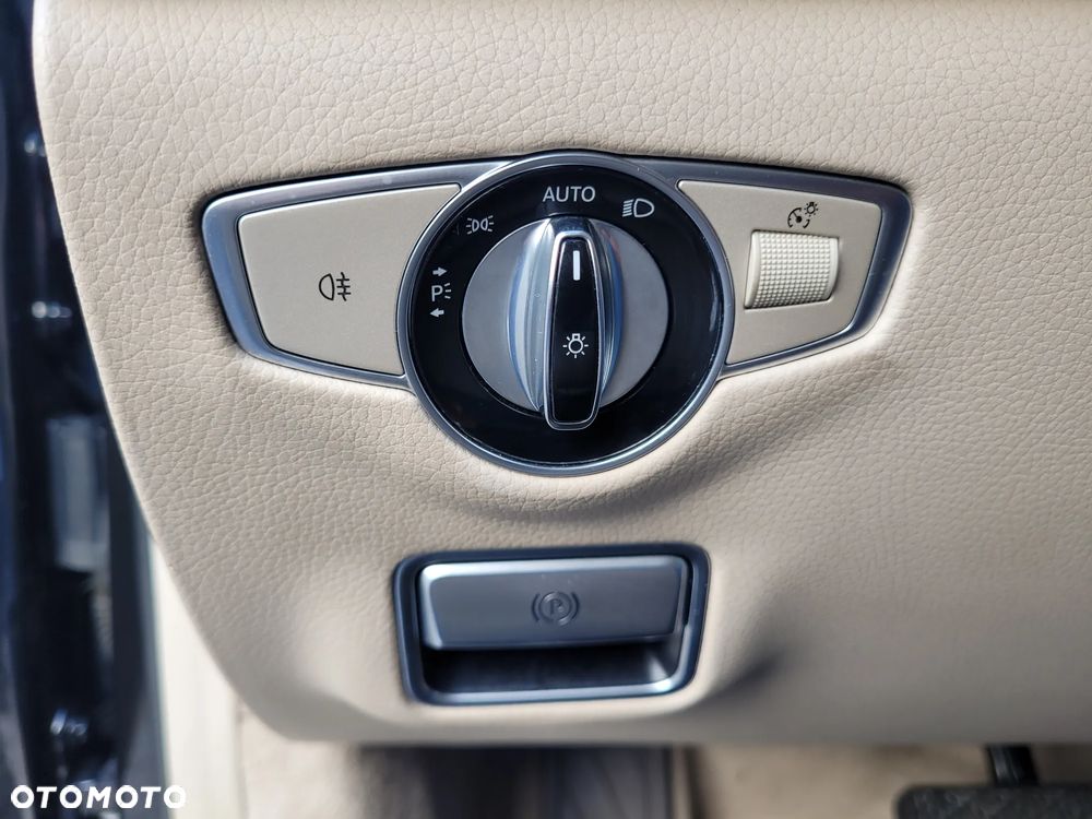 Mercedes-Benz Klasa S 400 d 4-Matic L 9G-TRONIC - 30