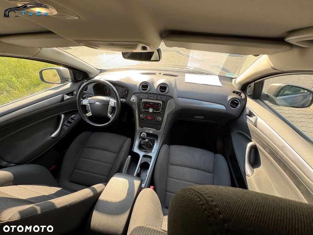 Ford Mondeo 1.6 T Platinium X Plus (Titanium) - 32