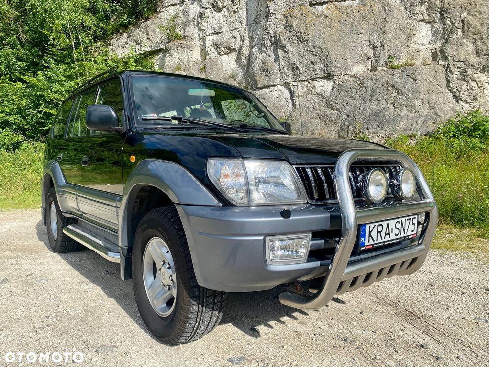 Toyota Land Cruiser - 1